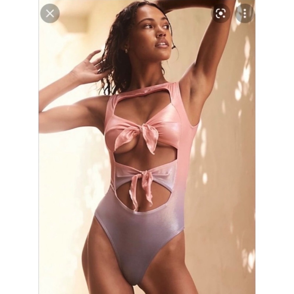 Free People Normaillot Shiny Ombre Icon Cut Out One Piece Swimsuit Size Medium